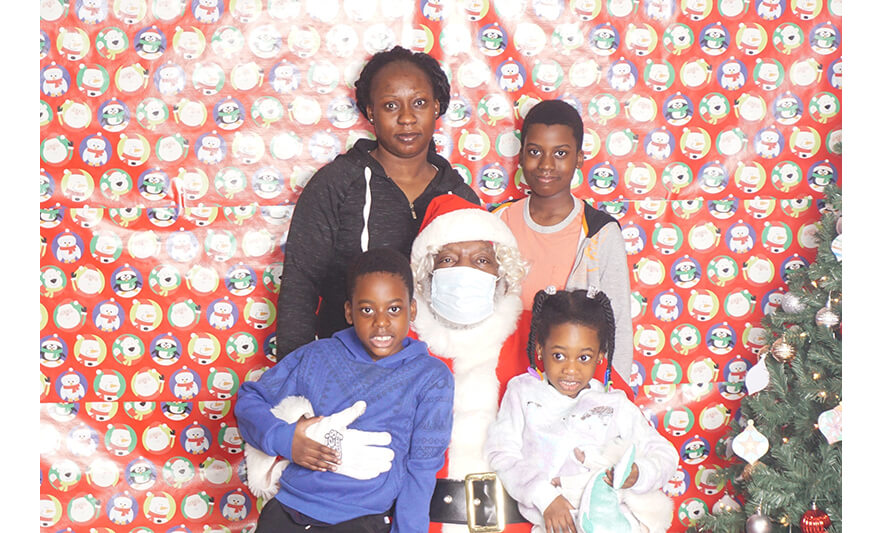 Breakfast with Santa 12-17-2022 Family of 4 with Santa for web