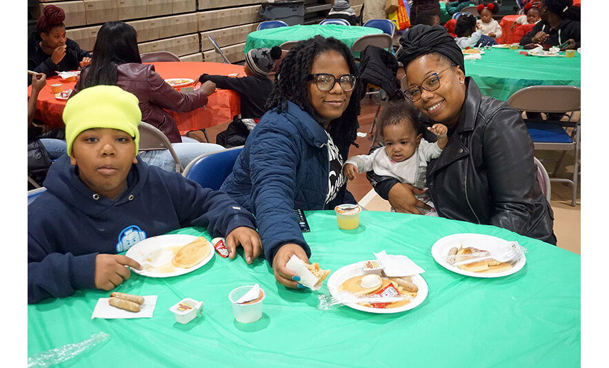 Breakfast with Santa 12-17-2022 Table of 4 with food for web