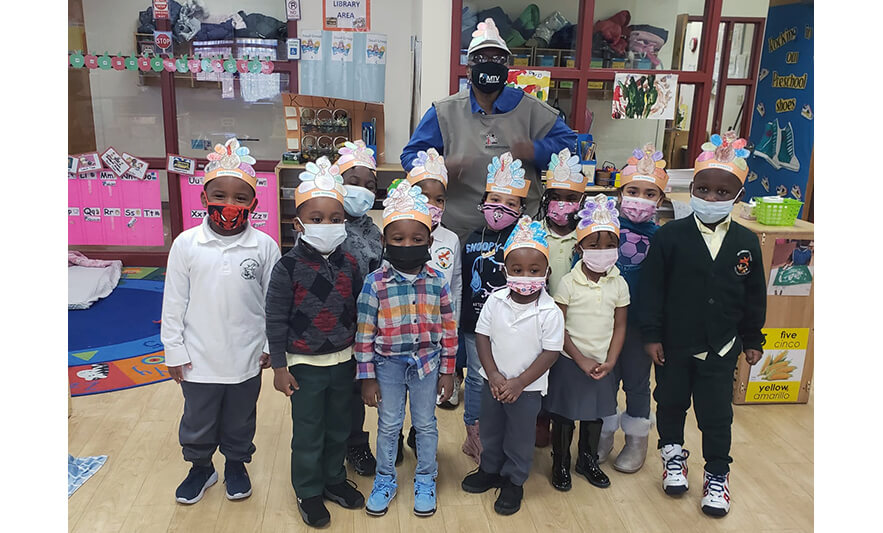 CHELC Thanksgiving 2021 Class with teacher for web