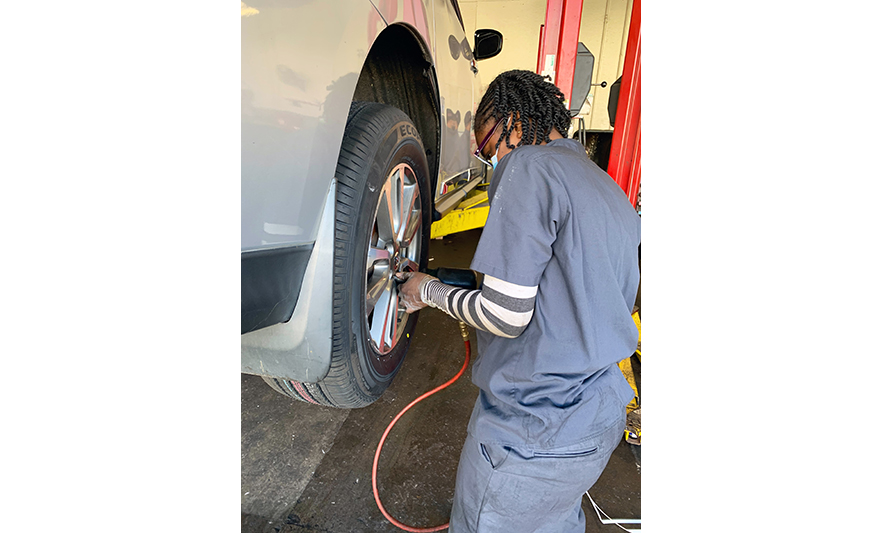 Read more about the article New Community Helps Young Woman Achieve Dream of Automotive Career